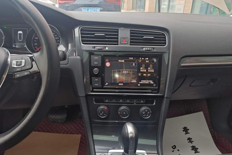 Used Volkswagen Golf 2019 280TSI DSG Luxury Version China V Standard Audio And AC Panel