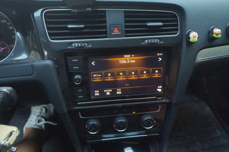 Used Volkswagen Golf 2019 200TSI DSG Comfort & Ambition Edition China VI Standard Audio And AC Panel