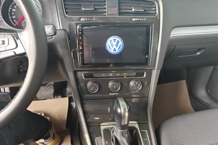 Used Volkswagen Golf 2019 280TSI DSG Comfort Version China V Standard Audio And AC Panel