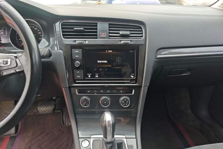 Used Volkswagen Golf 2019 280TSI DSG Luxury Version China V Standard Audio And AC Panel