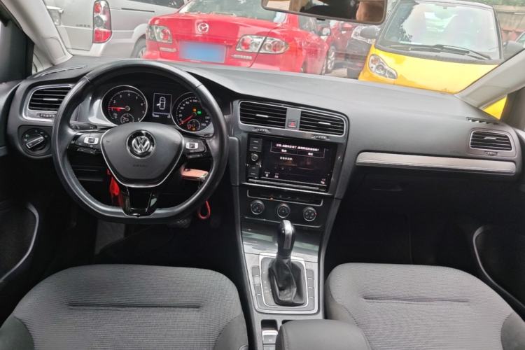 Used Volkswagen Golf 2019 280TSI DSG Comfort Version China V Standard Center Console