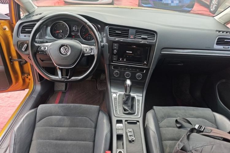 Used Volkswagen Golf 2019 280TSI DSG Luxury Version China V Standard Center Console
