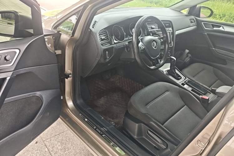 Used Volkswagen Golf 2019 280TSI DSG Comfort Version China VI Standard Driver Seat