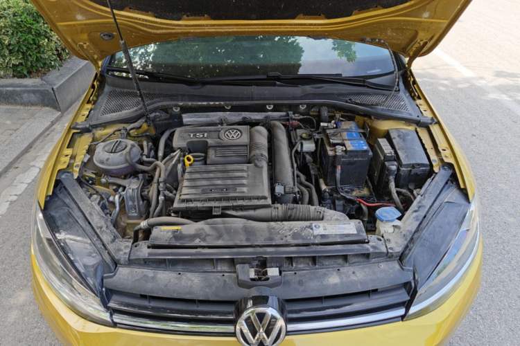 Used Volkswagen Golf 2019 280TSI DSG Comfort Version China V Standard Engine Bay