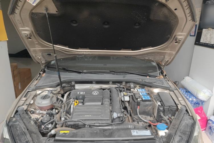 Used Volkswagen Golf 2019 280TSI DSG Comfort Version China VI Standard Engine Bay