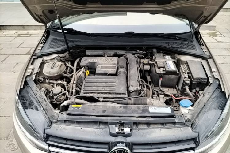 Used Volkswagen Golf 2019 200TSI DSG Comfort & Ambition Edition China VI Standard Engine Bay