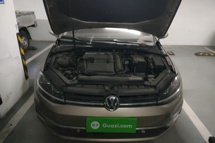 Used Volkswagen Golf 2019 200TSI DSG Comfort & Ambition Edition China VI Standard Engine Bay
