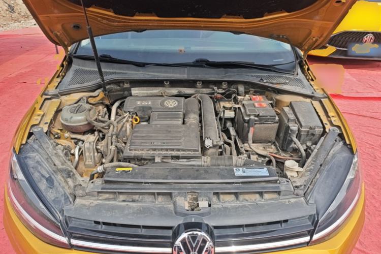 Used Volkswagen Golf 2019 280TSI DSG Luxury Version China V Standard Engine Bay