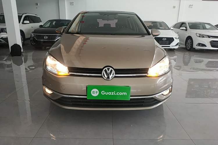 Used Volkswagen Golf 2019 200TSI DSG Comfort Version China VI Standard Front