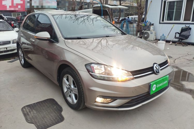 Used Volkswagen Golf 2019 1.6L Automatic Fashion Model China V Standard Front Right 45 Deg