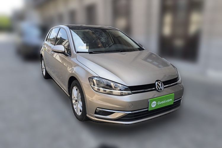 Used Volkswagen Golf 2019 280TSI DSG Comfort Version China VI Standard Front Right 45 Deg
