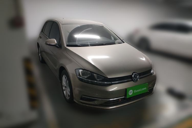 Used Volkswagen Golf 2019 200TSI DSG Comfort & Ambition Edition China VI Standard Front Right 45 Deg