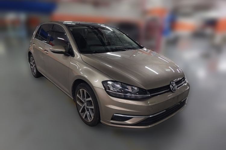 Used Volkswagen Golf 2019 280TSI DSG Comfort Version China VI Standard Front Right 45 Deg