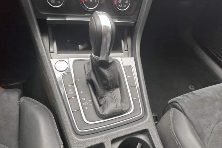 Used Volkswagen Golf 2019 280TSI DSG Luxury Version China V Standard Gear Lever