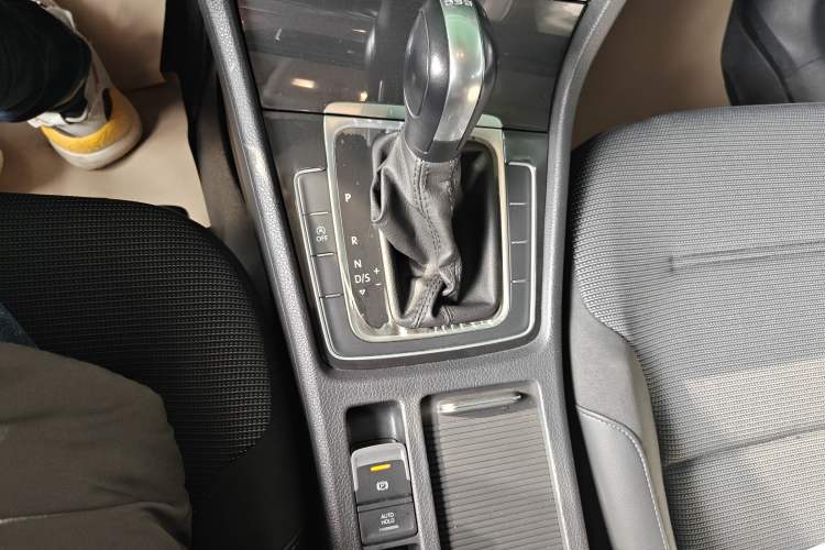 Used Volkswagen Golf 2019 280TSI DSG Comfort Version China V Standard Gear Lever