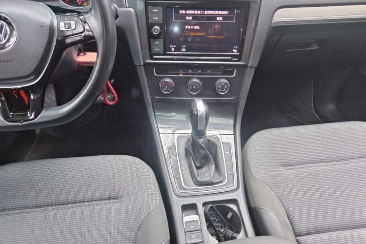 Used Volkswagen Golf 2019 280TSI DSG Comfort Version China V Standard Gear Lever