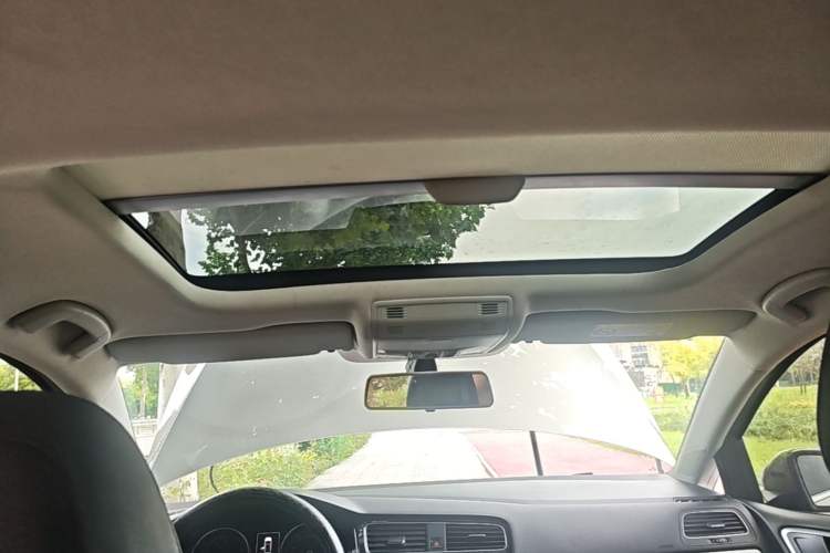 Used Volkswagen Golf 2019 280TSI DSG Comfort Version China VI Standard Headliner