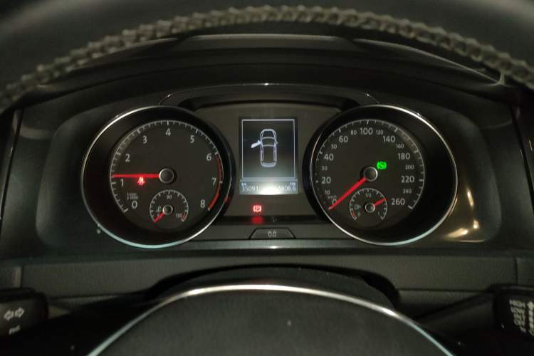 Used Volkswagen Golf 2019 200TSI DSG Comfort & Ambition Edition China VI Standard Instrument Cluster