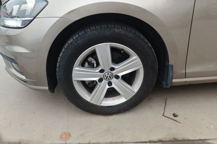 Used Volkswagen Golf 2019 1.6L Automatic Fashion Model China V Standard Left Front Wheel Hub
