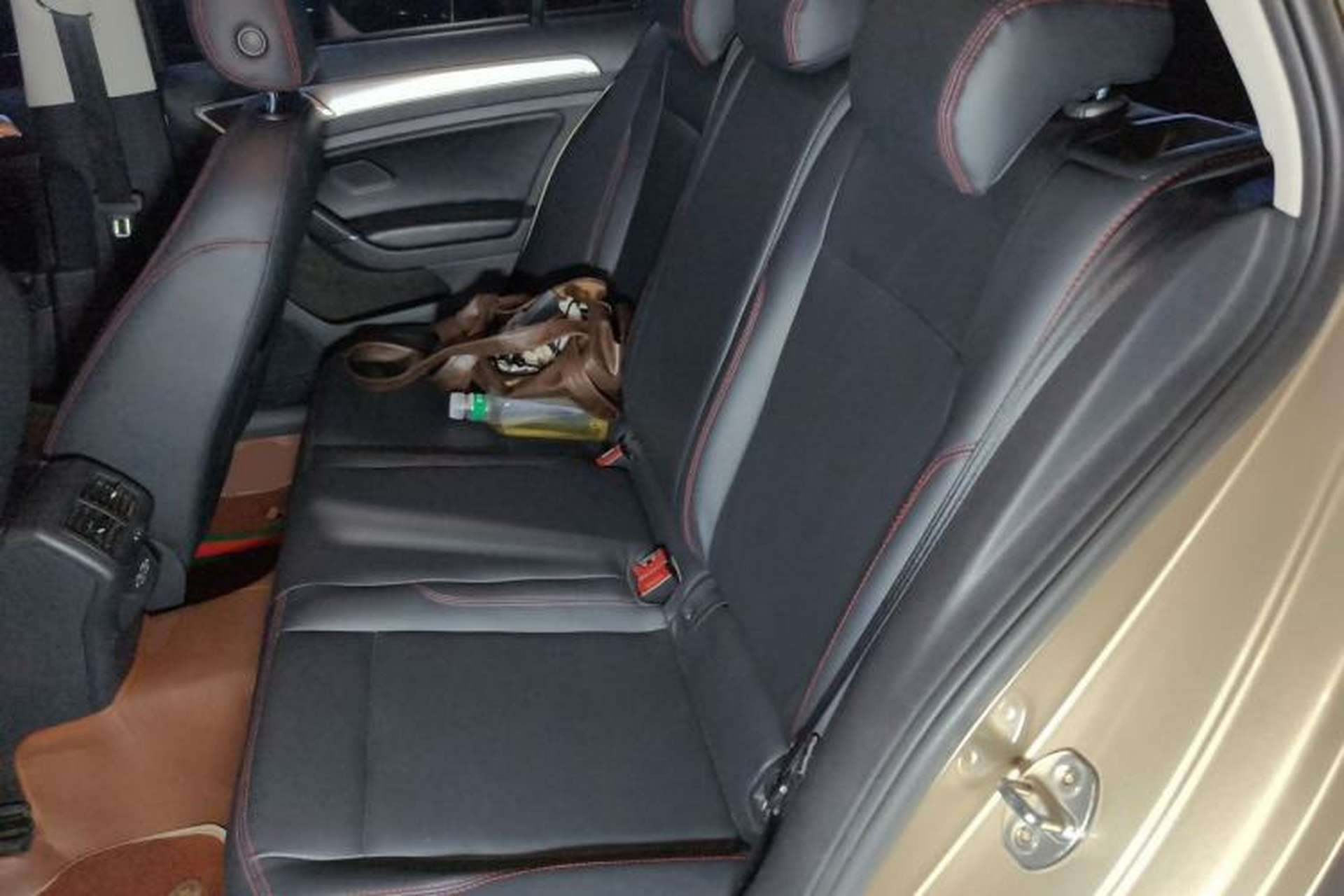 Used Volkswagen Golf 2019 200TSI DSG Comfort & Ambition Edition China VI Standard Left Rear Seat
