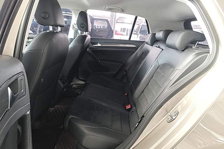 Used Volkswagen Golf 2019 280TSI DSG Luxury Version China VI Standard Left Rear Seat
