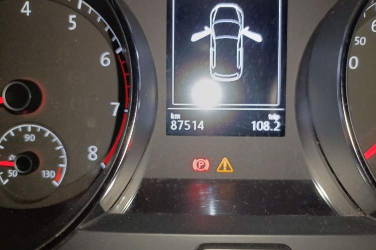 Used Volkswagen Golf 2019 200TSI DSG Comfort & Ambition Edition China VI Standard Odometer Close Up