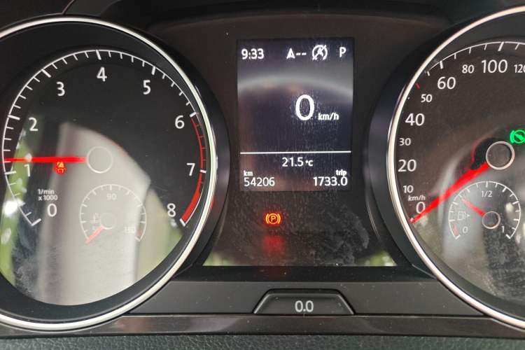 Used Volkswagen Golf 2019 280TSI DSG Comfort Version China VI Standard Odometer Close Up