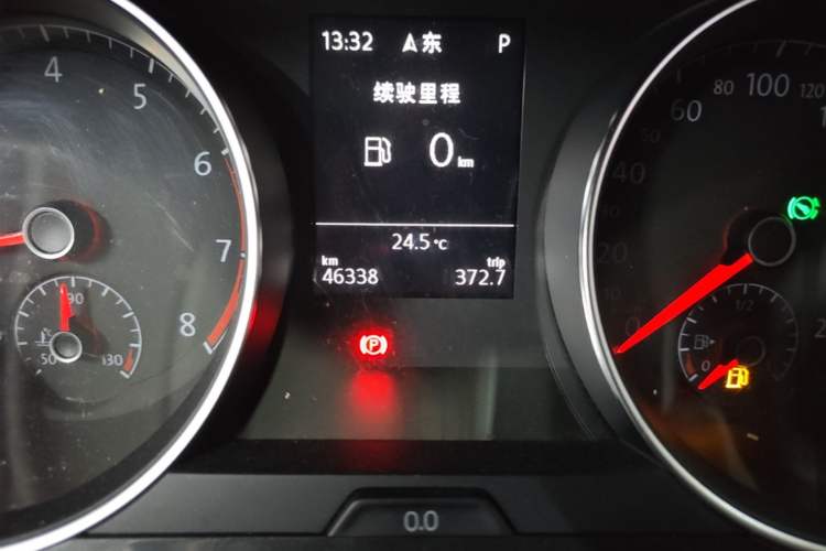 Used Volkswagen Golf 2019 280TSI DSG Comfort Version China VI Standard Odometer Close Up