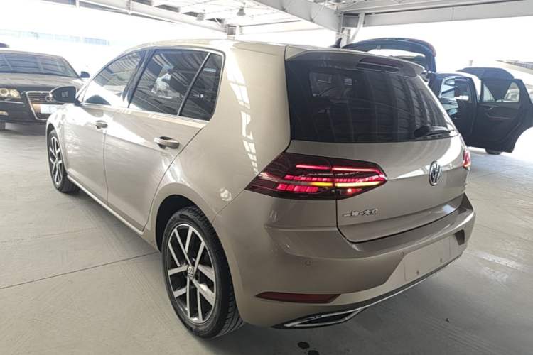 Used Volkswagen Golf 2019 280TSI DSG Luxury Version China VI Standard Rear Left 45 Deg