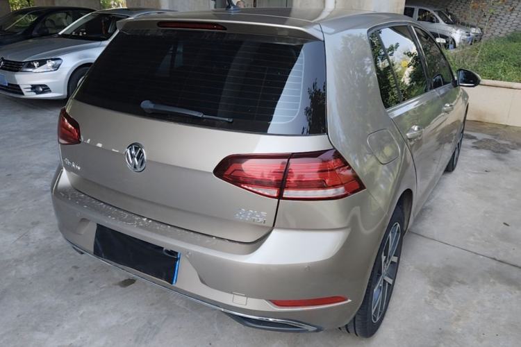 Used Volkswagen Golf 2019 200TSI DSG Comfort & Ambition Edition China VI Standard Rear Right 45 Deg