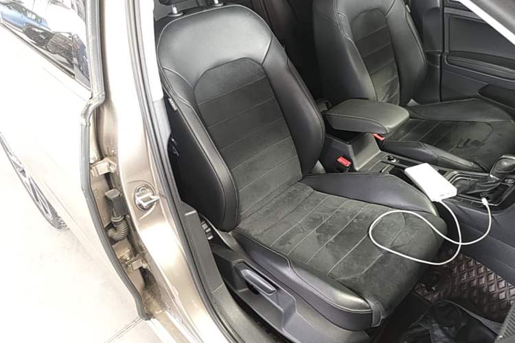 Used Volkswagen Golf 2019 280TSI DSG Luxury Version China VI Standard Right Front Seat
