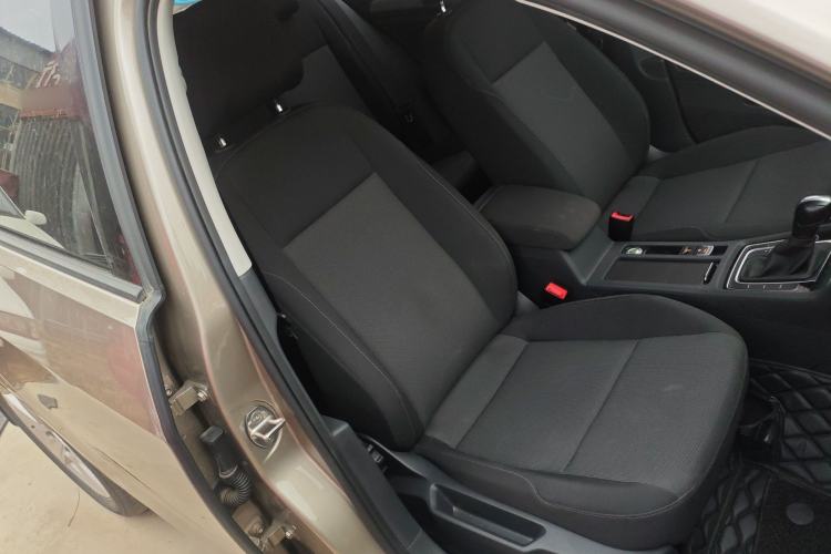 Used Volkswagen Golf 2019 1.6L Automatic Fashion Model China V Standard Right Front Seat