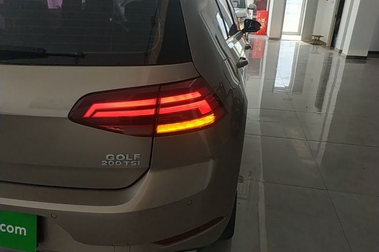 Used Volkswagen Golf 2019 200TSI DSG Comfort Version China VI Standard Right Rear Taillight