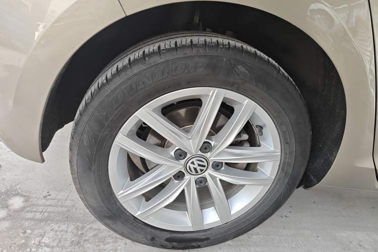Used Volkswagen Golf 2019 280TSI DSG Comfort Version China V Standard Right Rear Wheel Hub