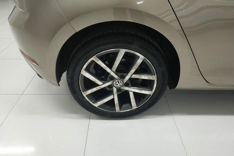 Used Volkswagen Golf 2019 280TSI DSG Luxury Version China V Standard Right Rear Wheel Hub