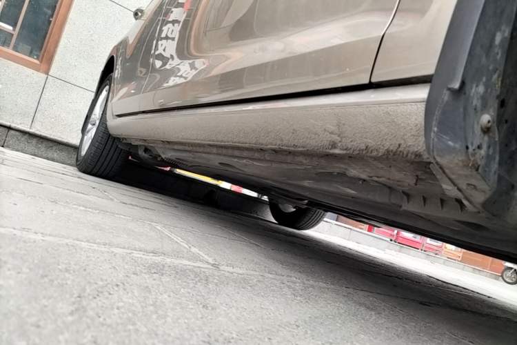 Used Volkswagen Golf 2019 200TSI DSG Comfort & Ambition Edition China VI Standard Right Side Sill