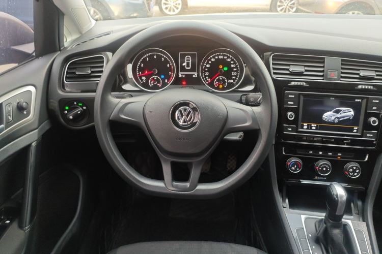 Used Volkswagen Golf 2019 1.6L Automatic Fashion Model China V Standard Steering Wheel