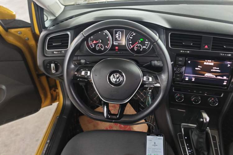 Used Volkswagen Golf 2019 1.6L Automatic Comfort Model China V Standard Steering Wheel