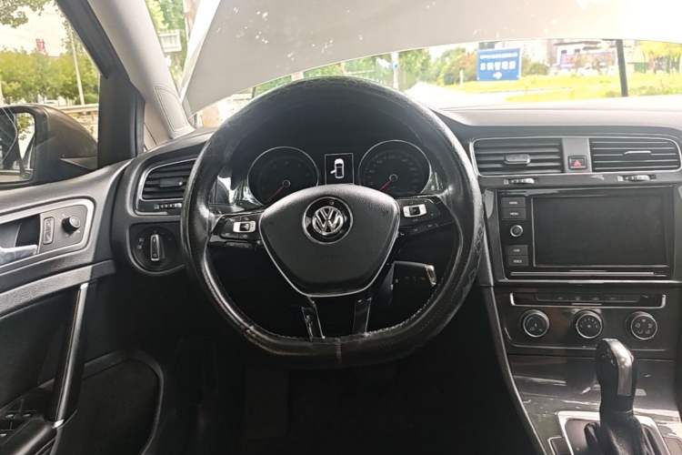 Used Volkswagen Golf 2019 280TSI DSG Comfort Version China VI Standard Steering Wheel