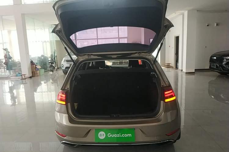 Used Volkswagen Golf 2019 200TSI DSG Comfort Version China VI Standard Trunk