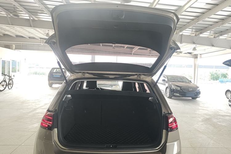 Used Volkswagen Golf 2019 280TSI DSG Luxury Version China VI Standard Trunk