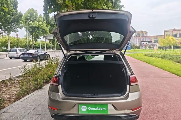 Used Volkswagen Golf 2019 280TSI DSG Comfort Version China VI Standard Trunk