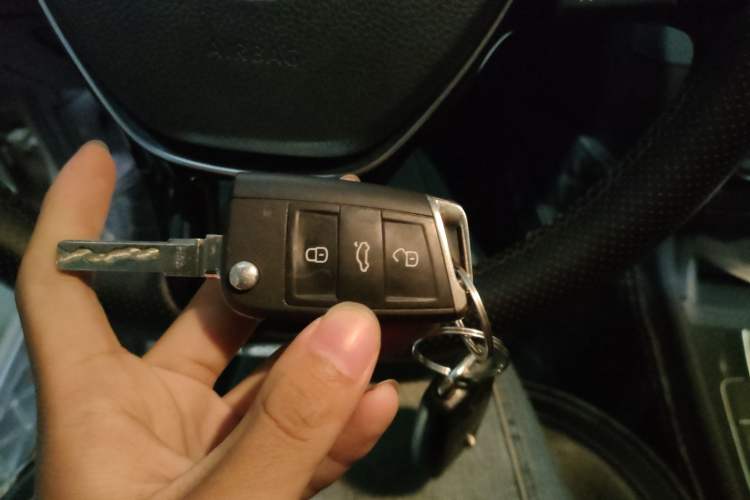 Used Volkswagen Golf 2019 200TSI DSG Comfort & Ambition Edition China VI Standard Vehicle Key