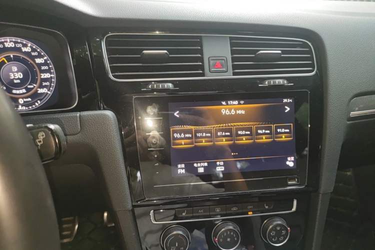 Used Volkswagen Golf 2020 Charming Edition 280TSI DSG R-Line Audio And AC Panel
