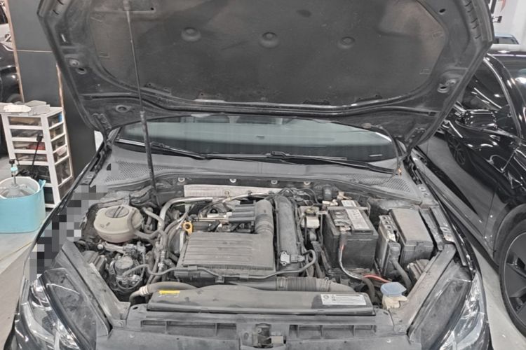 Used Volkswagen Golf 2020 Charming Edition 280TSI DSG R-Line Engine Bay