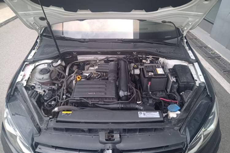 Used Volkswagen Golf 2020 Charming Edition 280TSI DSG R-Line Engine Bay