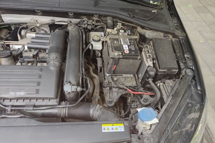 Used Volkswagen Golf 2020 Charming Edition 280TSI DSG R-Line Engine Bay Left