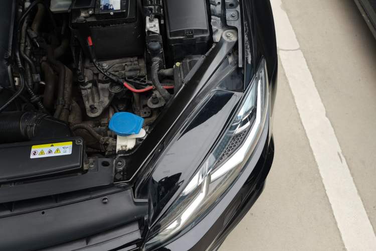 Used Volkswagen Golf 2020 Charming Edition 280TSI DSG R-Line Engine Bay Left
