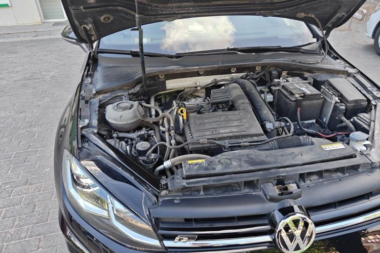 Used Volkswagen Golf 2020 Charming Edition 280TSI DSG R-Line Engine Bay Right