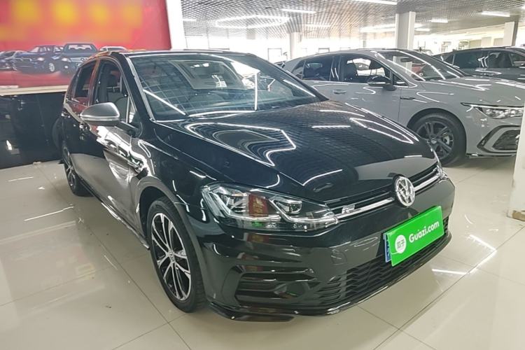 Used Volkswagen Golf 2020 Charming Edition 280TSI DSG R-Line Front Right 45 Deg